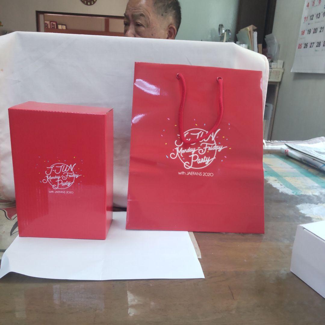 ジェジュン　目覚し時計　赤白セット