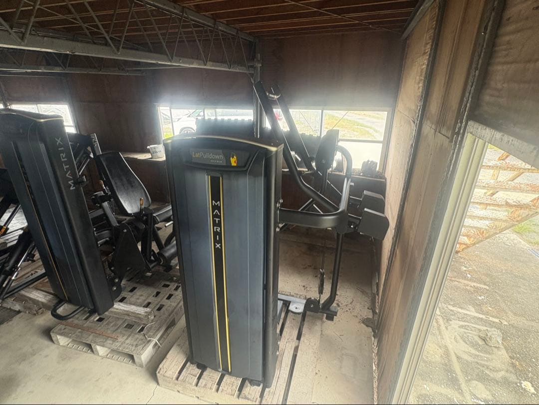 最高級　ラットプルダウン 業務用 ウエイトトレーニング MATRIX