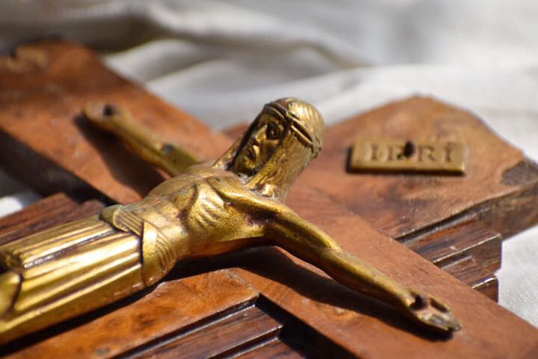 フランスアンティーク 金色レグールキリストと木の十字架 T14