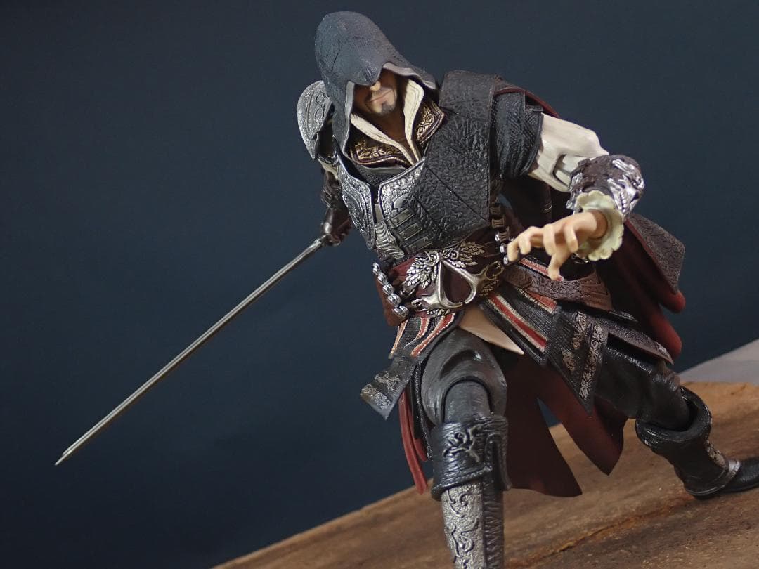 改造品 PLAYARTS改 アサシンクリード II エツィオ