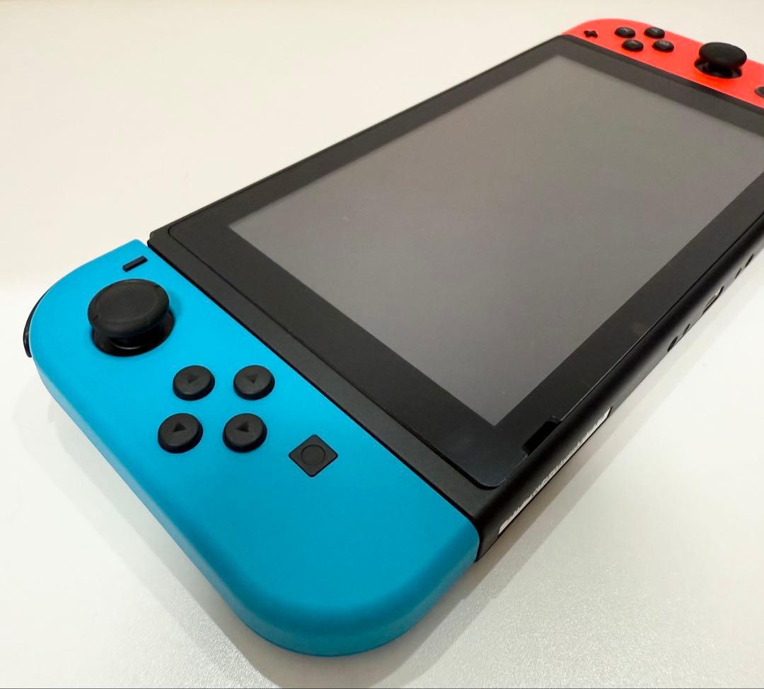 Nintendo Switch 本体 青/赤