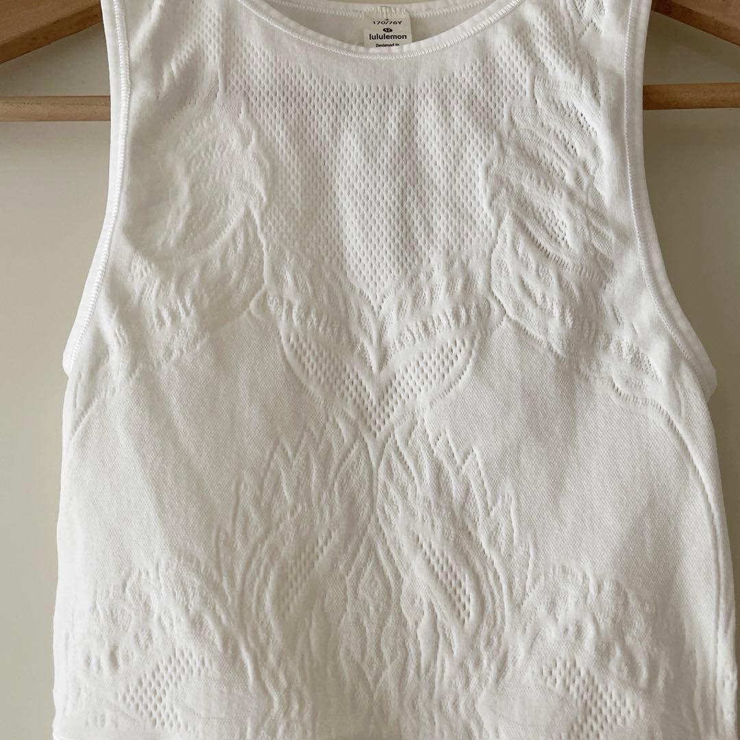【新品】ルルレモンlululemonヨガトップス　ピラティス　ホワイト2