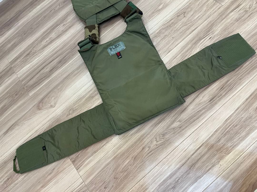 実物　LBX-0094 プレートキャリア　ウッドランド　サバゲー　装備　ポーチ類