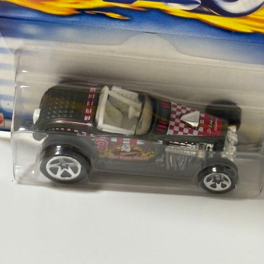 ホットウィール フライングエースII デュース ロードスター 3/5