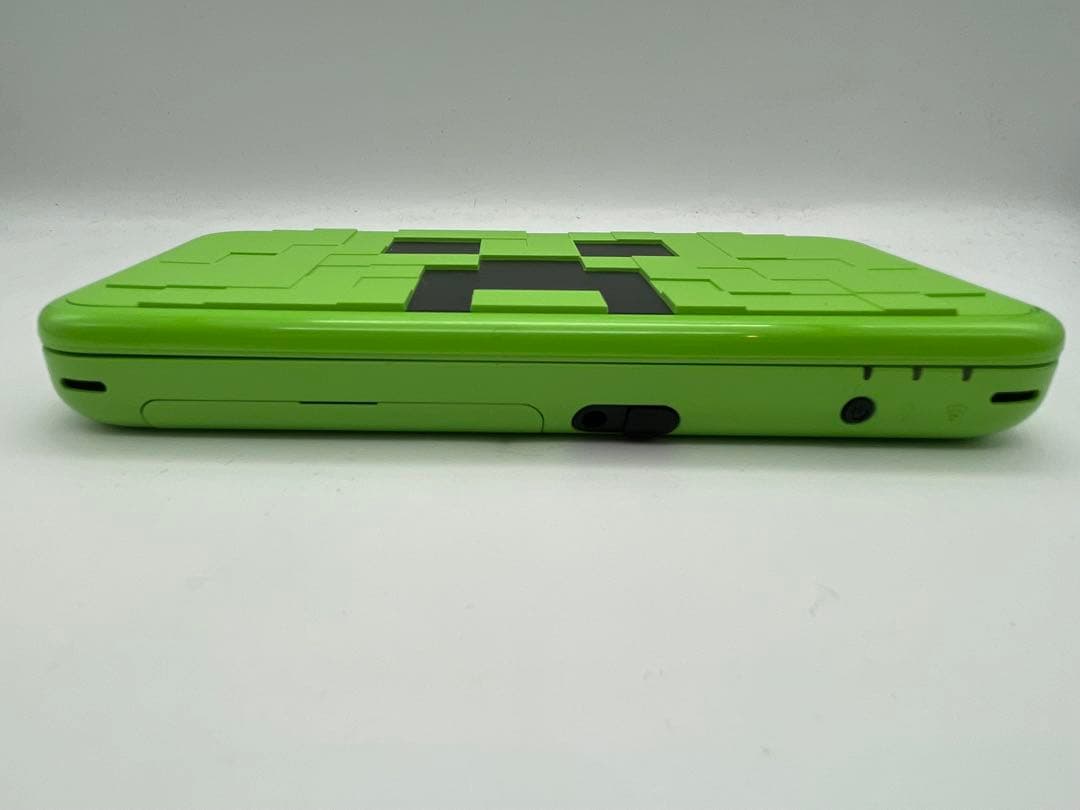 Newニンテンドー2DSLL マインクラフト クリーパーエディション 美品 本体