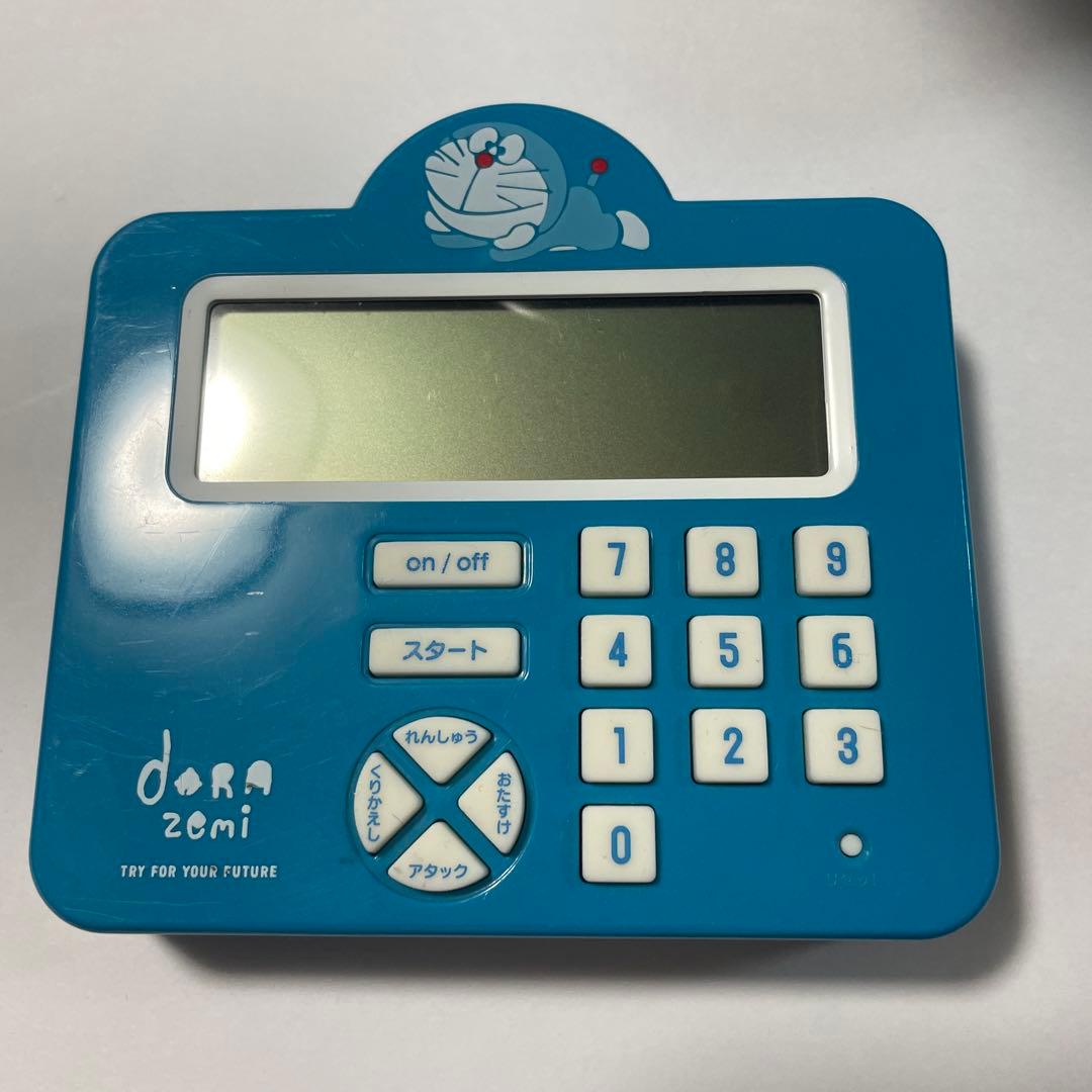 色々なドラえもんグッズ ボックス　ハンカチ　ファイル　フィギュアなど　匿名配送