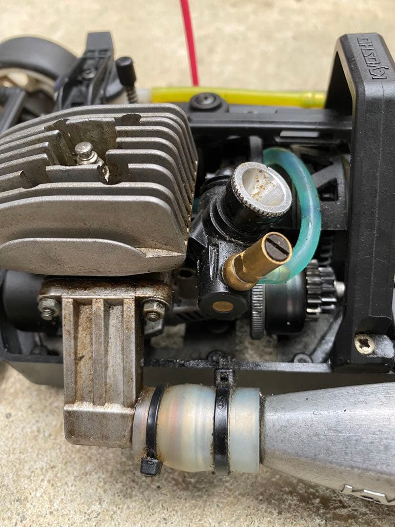 ガソリンエンジン ラジコンカー 京商