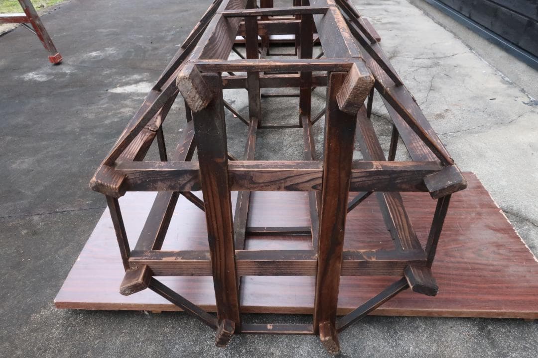 手押し 田植枠型押機 全長227ｃｍ,幅及び高さ44.0ｃｍ 破損あり