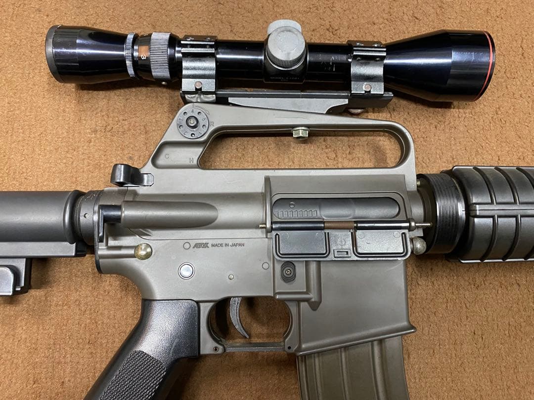 COLT AR-15 電動ガン スコープ付き！