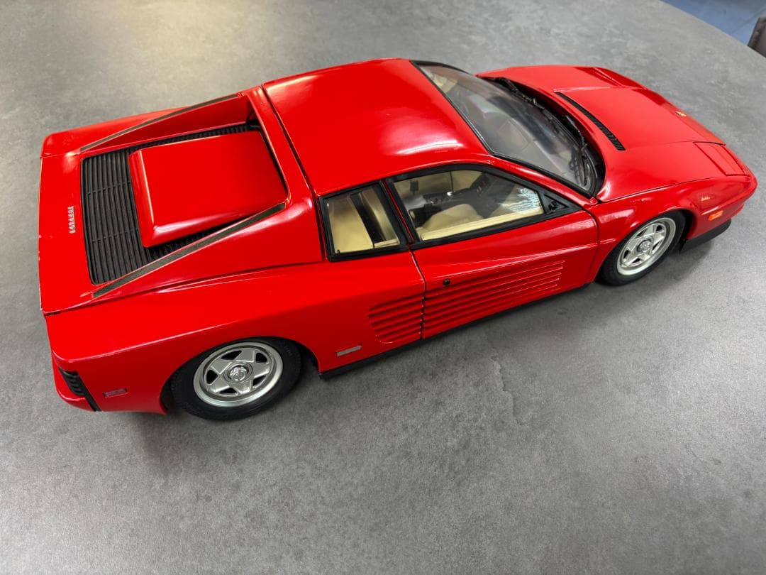 ポケール Pocher フェラーリ テスタロッサ ロッソ 1/8