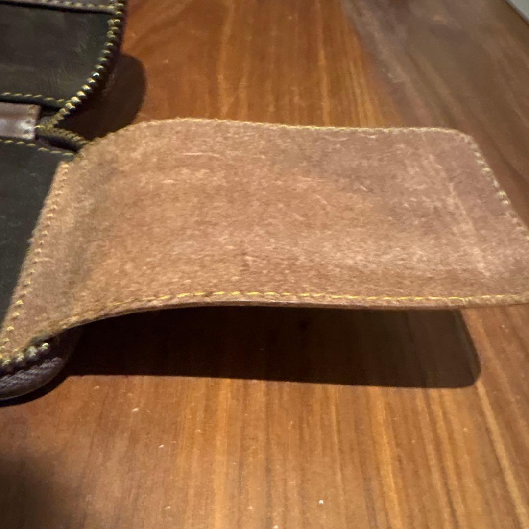 バハギア　ラウンドジップペンケース