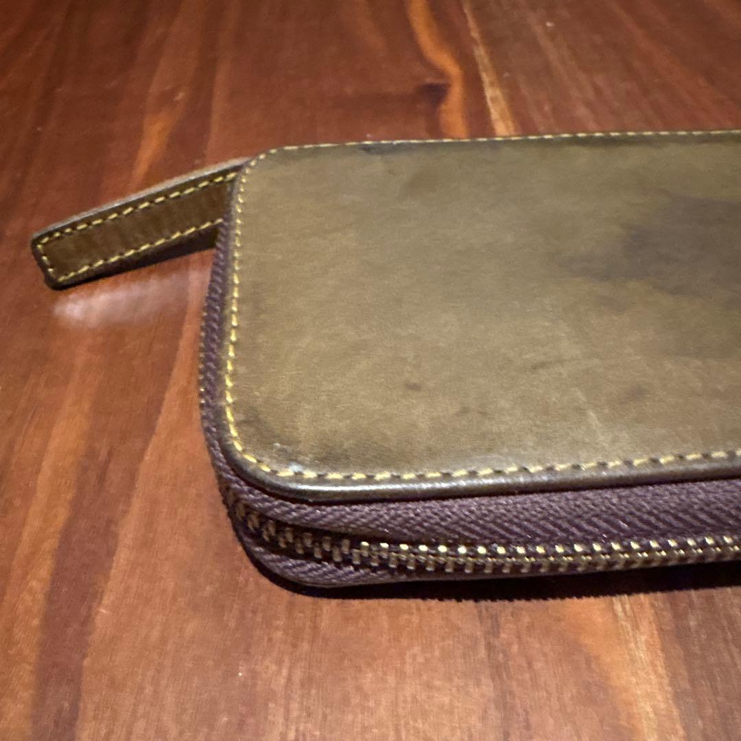 バハギア　ラウンドジップペンケース