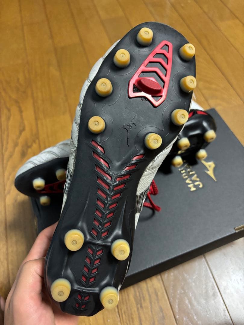 ミズノ　モレリアネオ4β