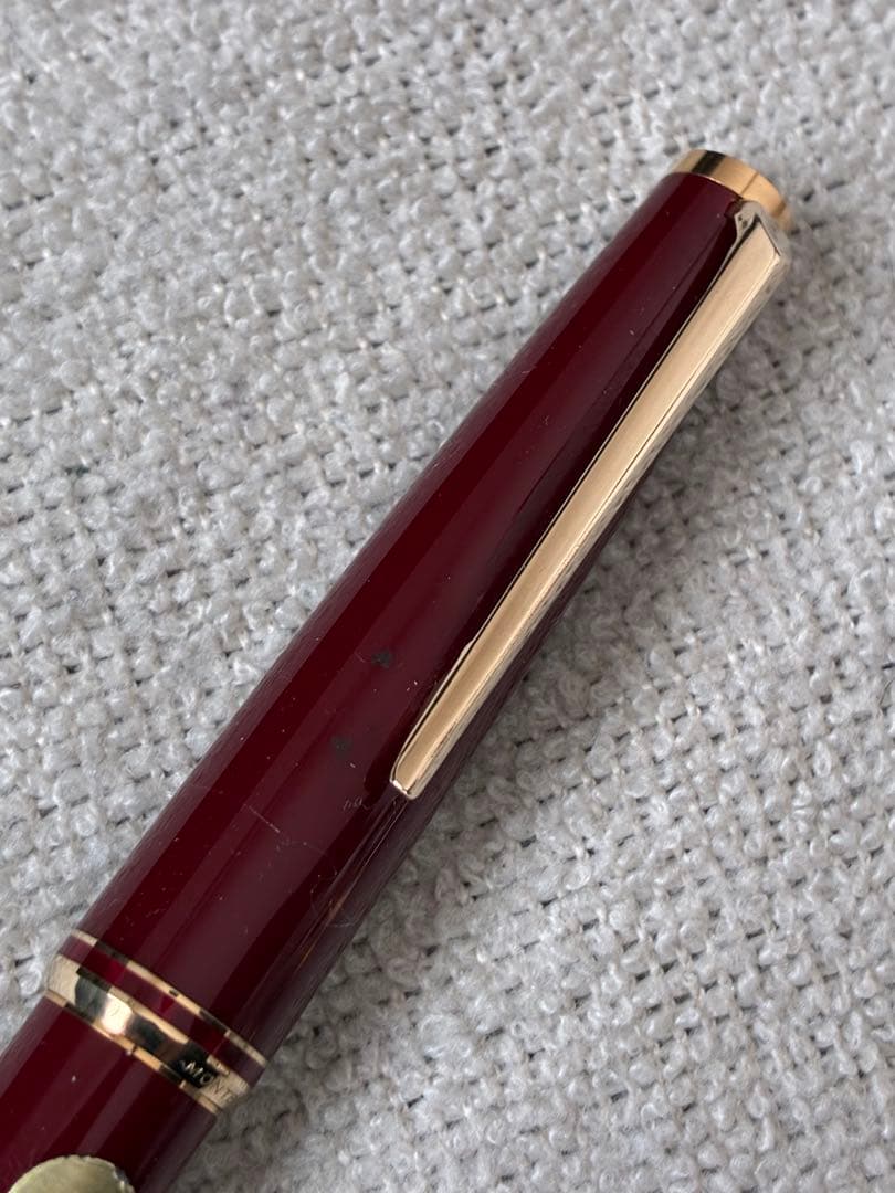 ◾️美品◾️MONT BLANC モンブラン◾️万年筆 ◾️ボルドー色／金色