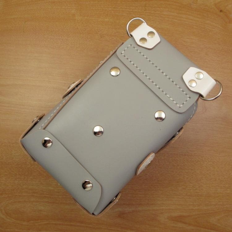 【トリマー向き】 ８丁差し　ライトグレー　本革シザーケース　TSC-13/CHA