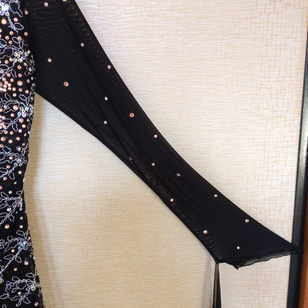 社交ダンス　ビーズ装飾　黒ドレス