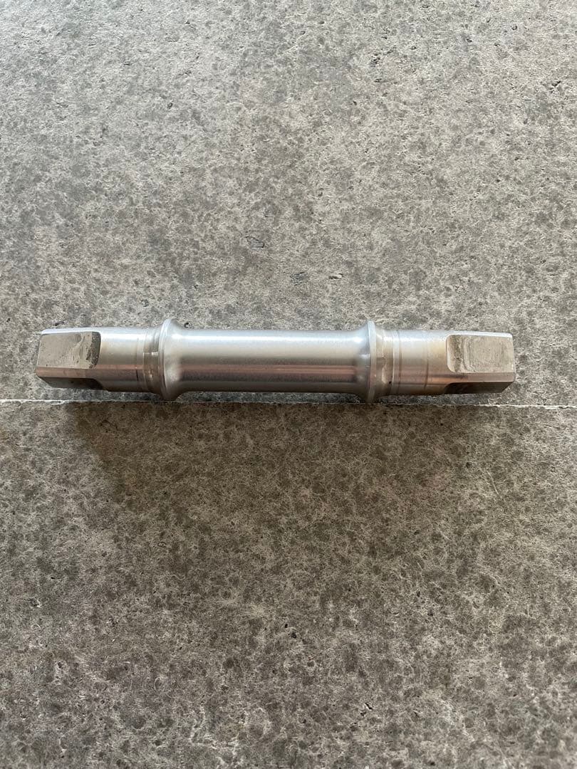 も*i様 Campagnolo カンパニョーロ BB ボトムブラケット 軸