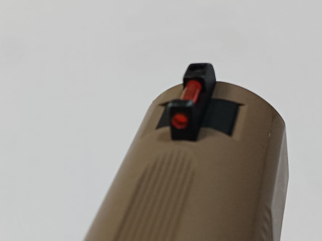 ゲ*き様 carbon8 M45 DOC co2ガスガン