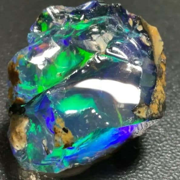 【30CT】　エチオピア　オパール　原石　青　緑　鉱物標本　ウェロ産