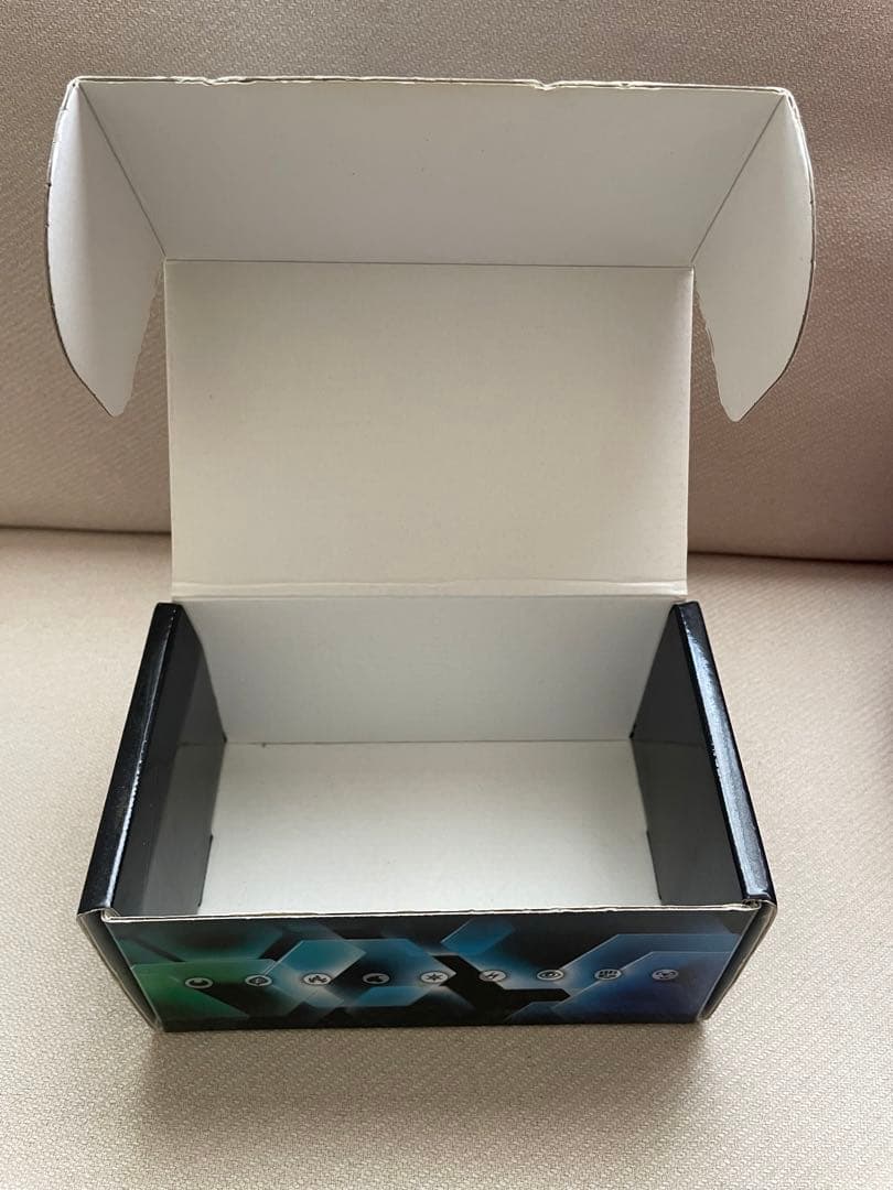 ポケモンカードゲーム デッキケース レシラム ゼクロム