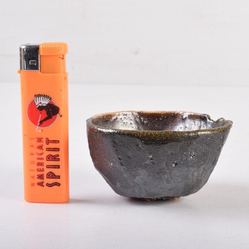 美濃焼　養心窯　樋口雅之作　織部　ぐい呑　酒盃　共布共箱　C　8404