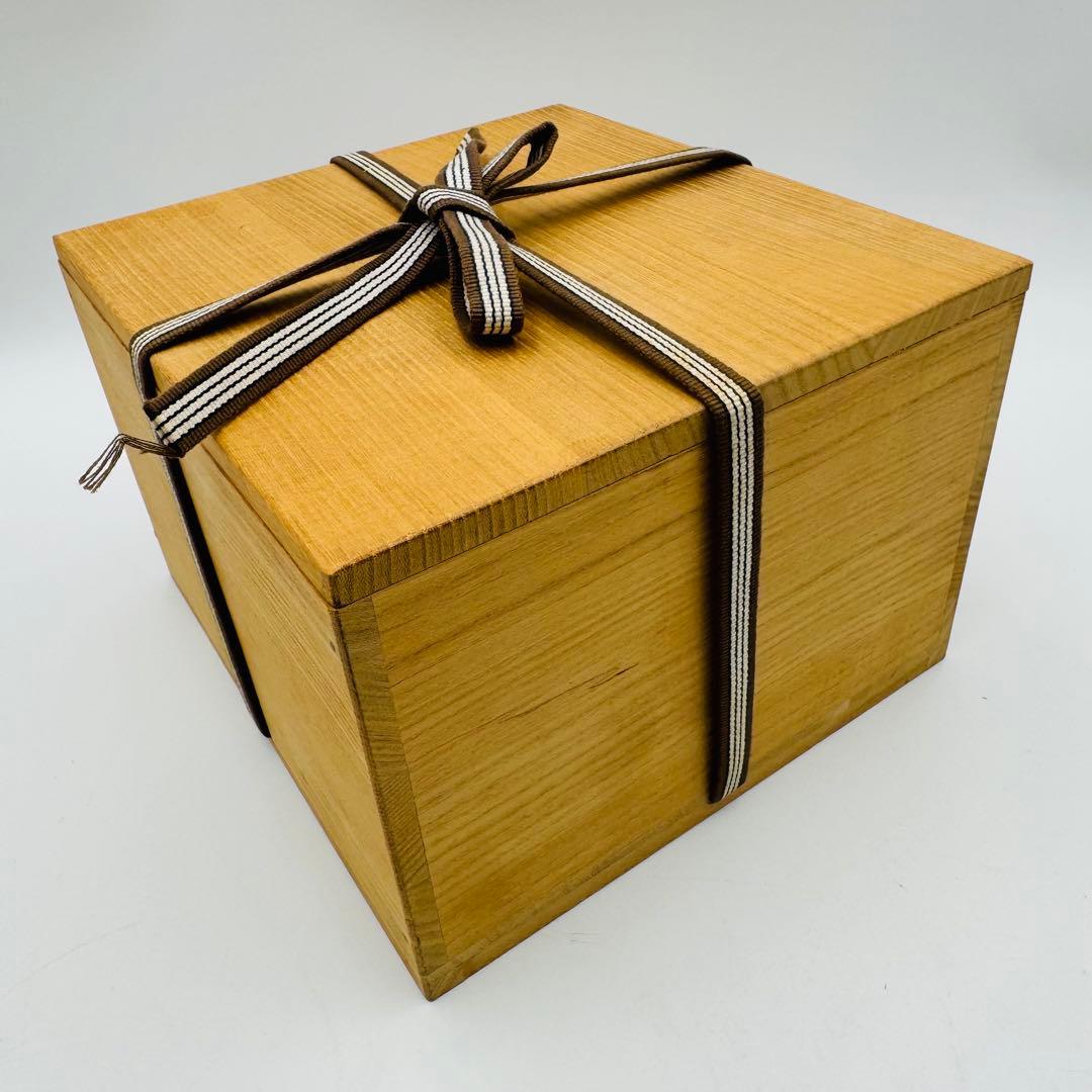 【伊万里焼　文銅型染付波千鳥蓋物　陶芸】骨董　アンティーク　インテリア