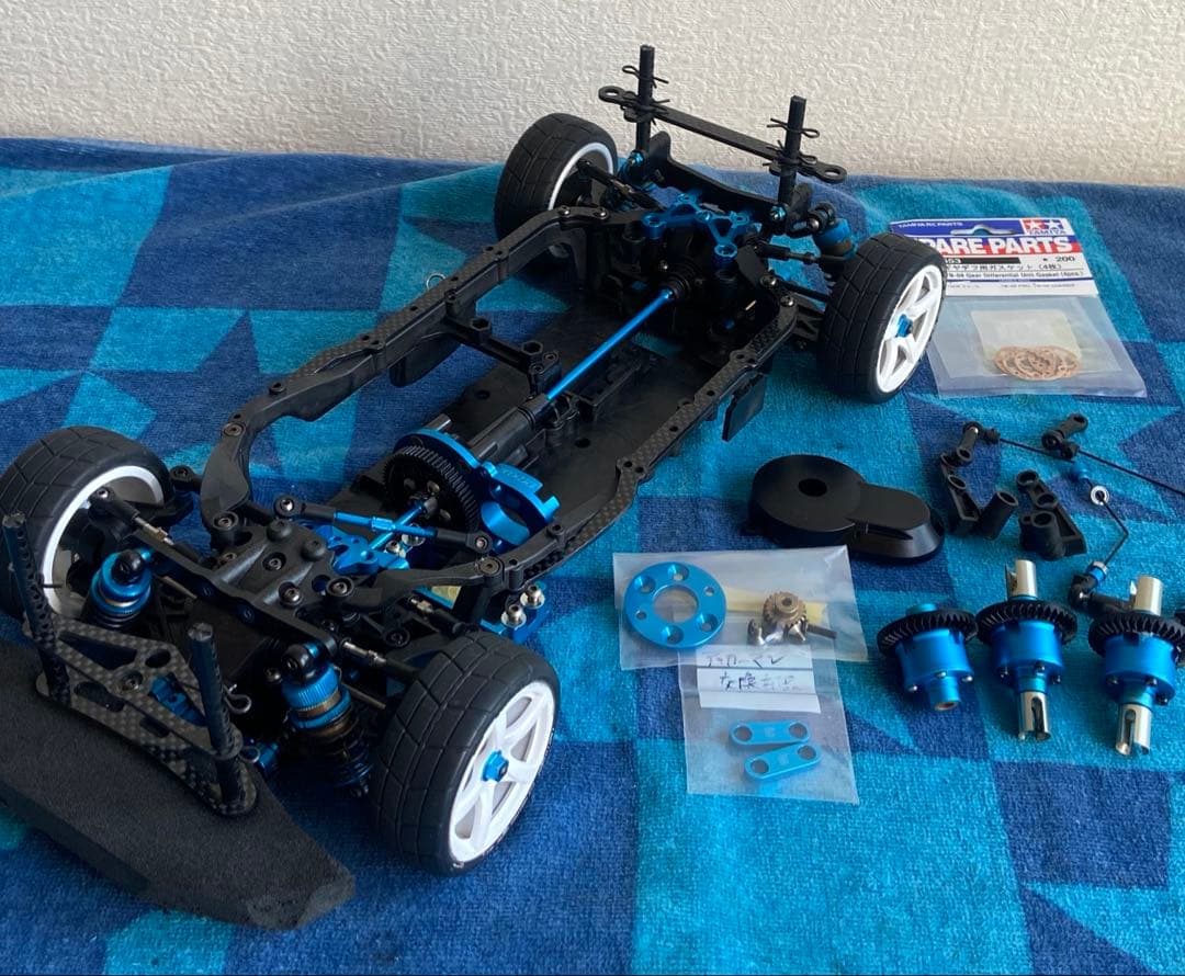 タミヤTB05-TB05R仕上げ　希少アルミロアバルク前後装着、アルミデフ付き