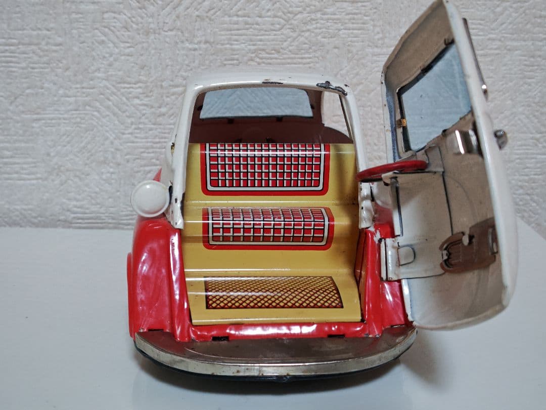 ミニー☆プロフ必読 旧バンダイ  イセッタ 白/赤 ブリキ