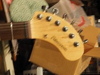 激レア！１９８０年代！約３０年前のフェルナンデス クリスタル象さんギターです！