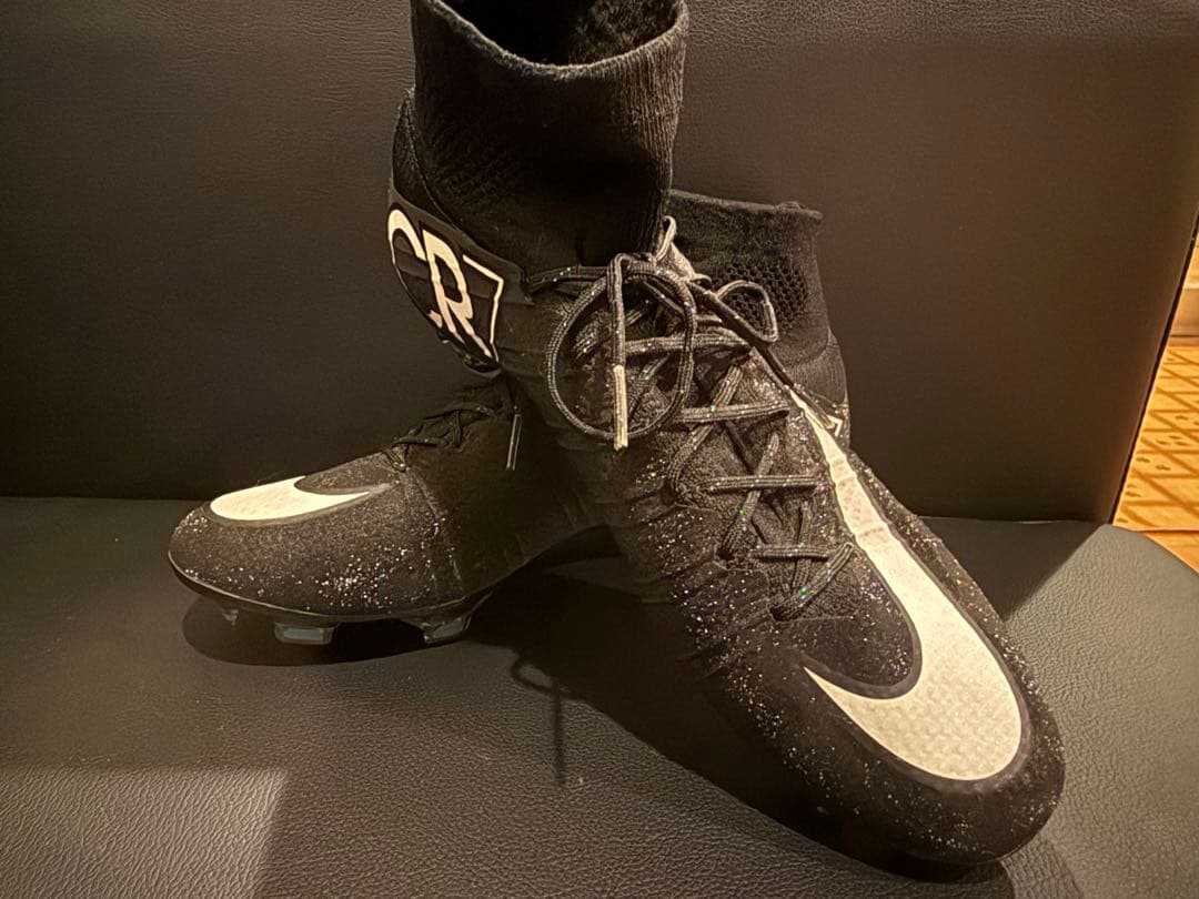 Nike サッカーシューズ ハイカット ブラック/シルバー