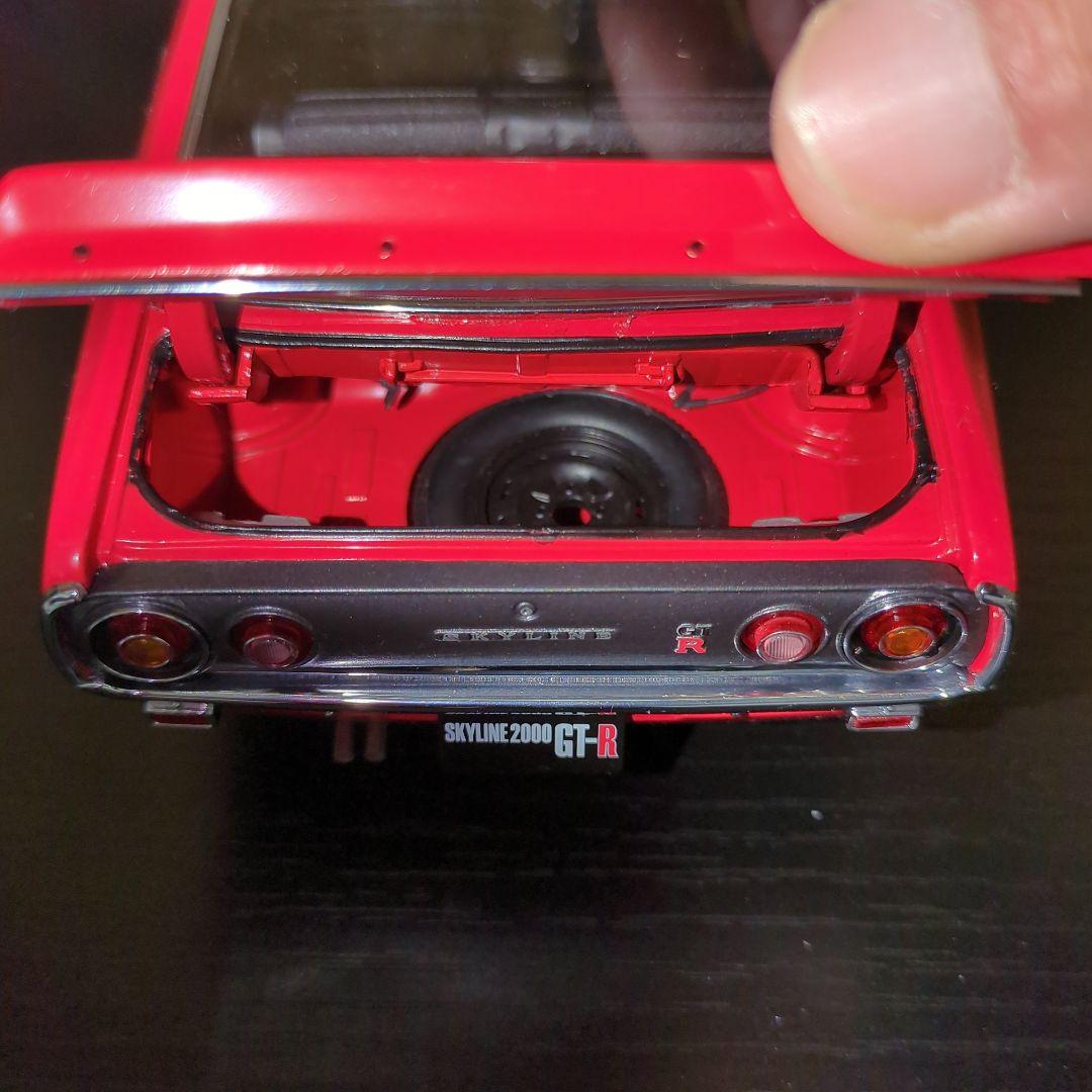 値下げ　京商1/18スカイライン2000GT-R (KPGC110)レッド