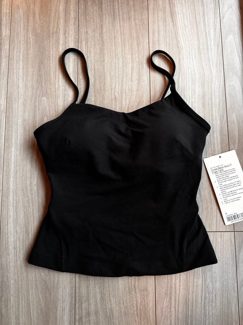 ルルレモンLululemon 黒 Nuluクロスバックタンクトップキャミサイズ4