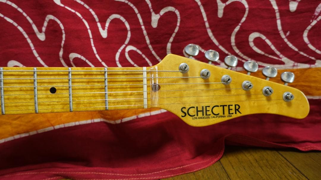 ギター Schecter Quilted Maple ST Type