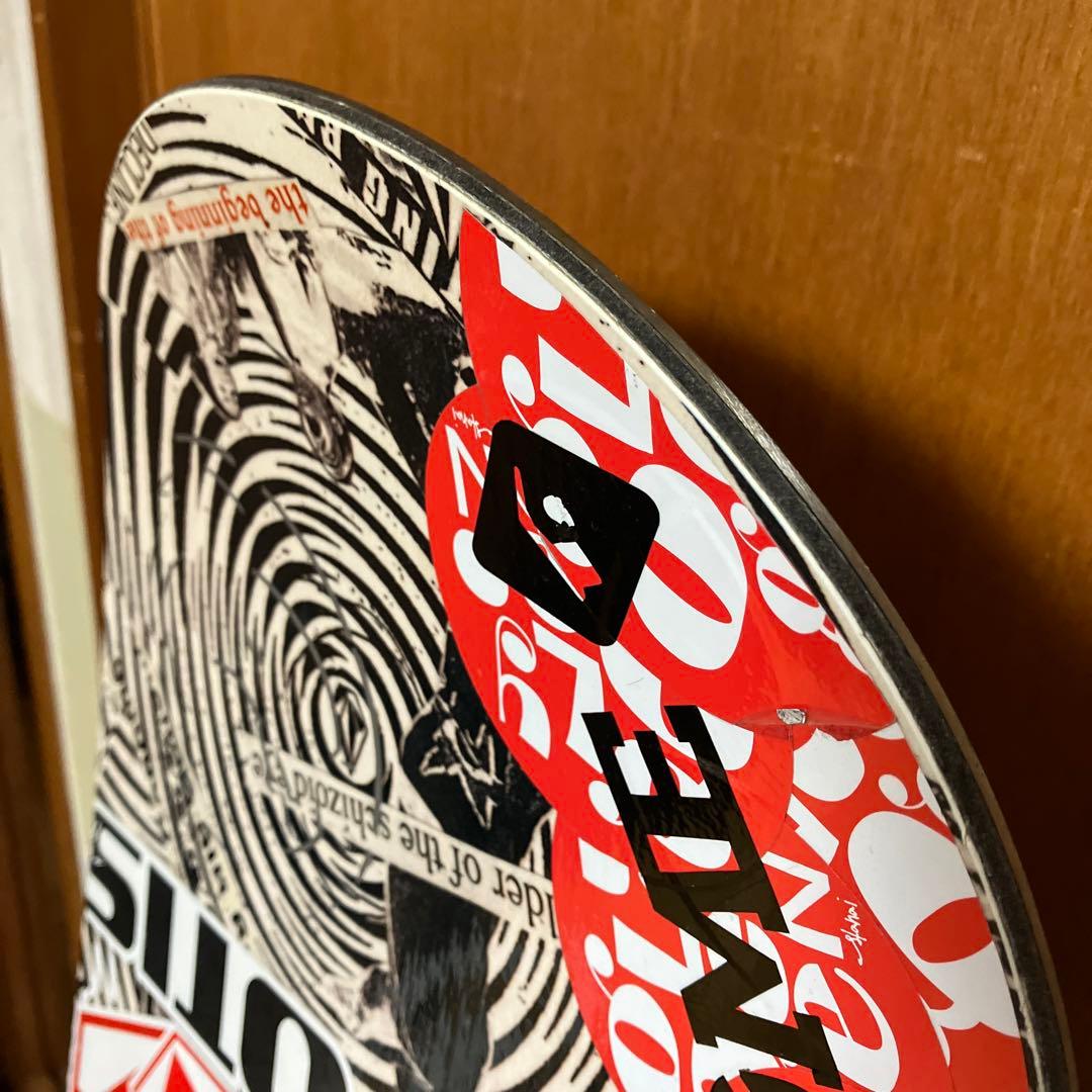 25 非売品　ボルコム volcomスノーボード　板　ボード　ホワイトベース