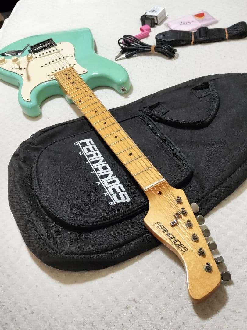 フェルナンデス ストラトキャスター LE-1Z オマケ多数 ケース付き初心者最適