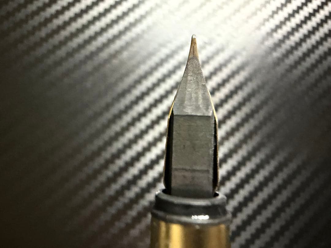 未使用に近い エボナイト芯 モンブラン ノブレス ゴールド EF 極細字 万年筆