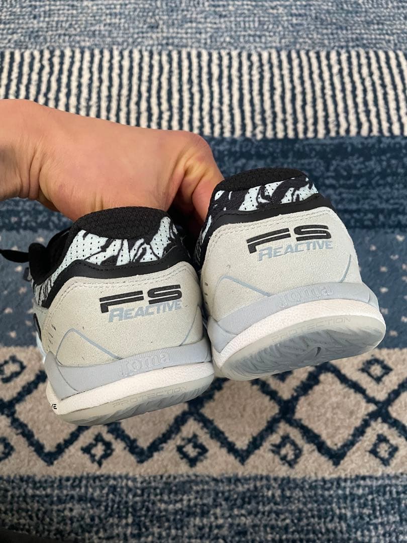 Joma FS Reactive フットサルシューズ ホワイト/ブラック