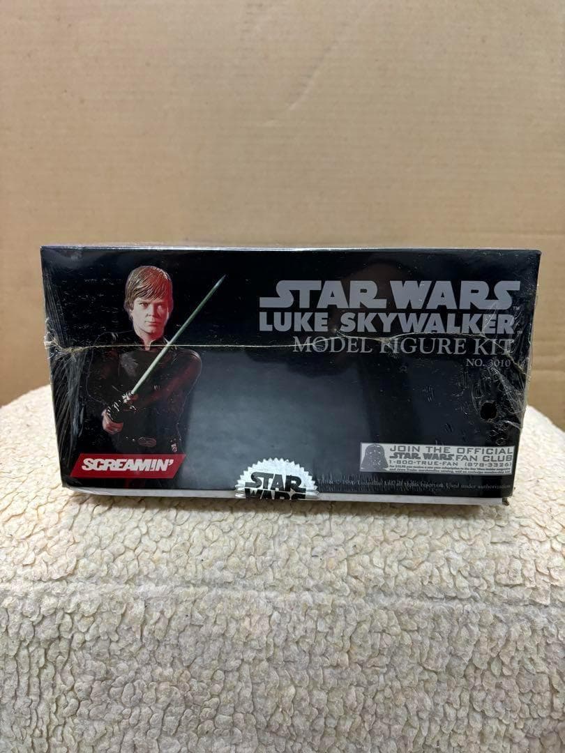 スターウォーズ　スクリーミン　ルークスカイウォーカー　1／4　ソフビキット