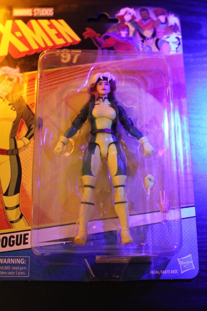 新品未開封マーベルレ ローグ+ xmenマークジオラマボーナスプレゼント