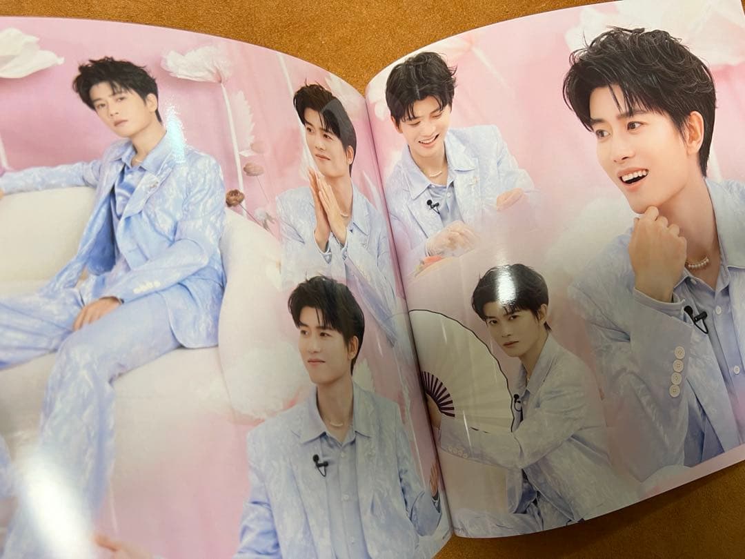 2023(一)アレン・レン（任嘉倫）個人写真集　正方形32p ALLEN写真集