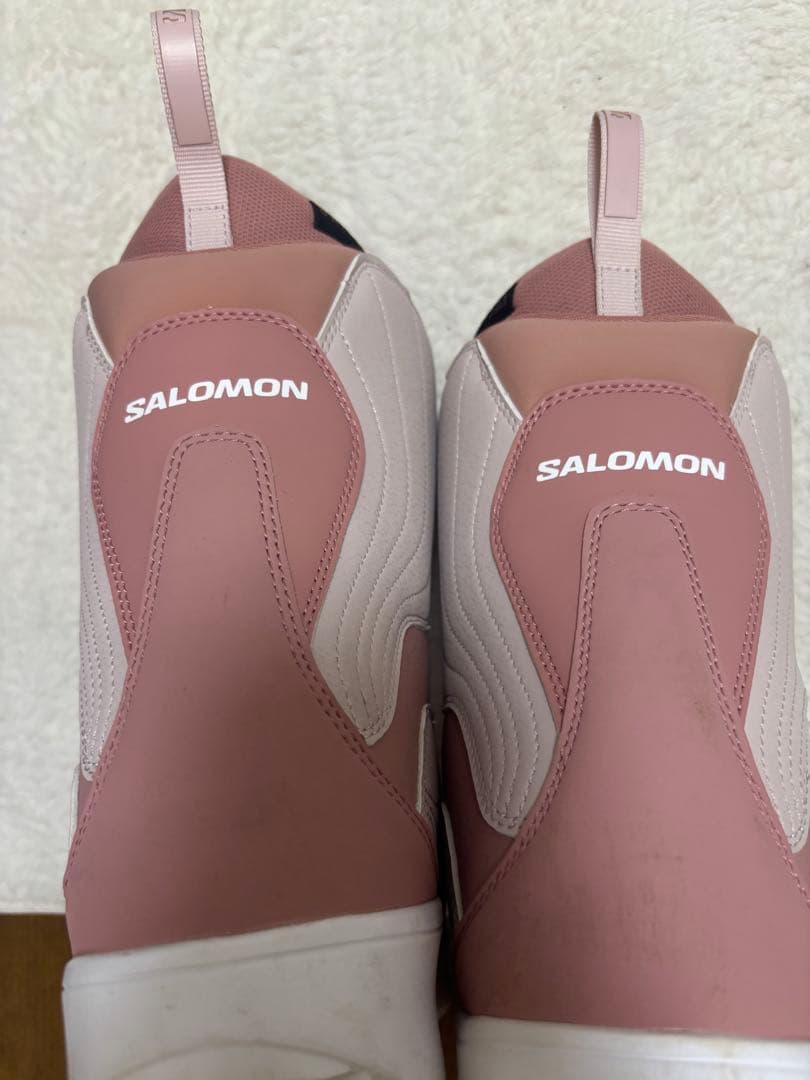 Salomon Universal ピンク スノーボードブーツ