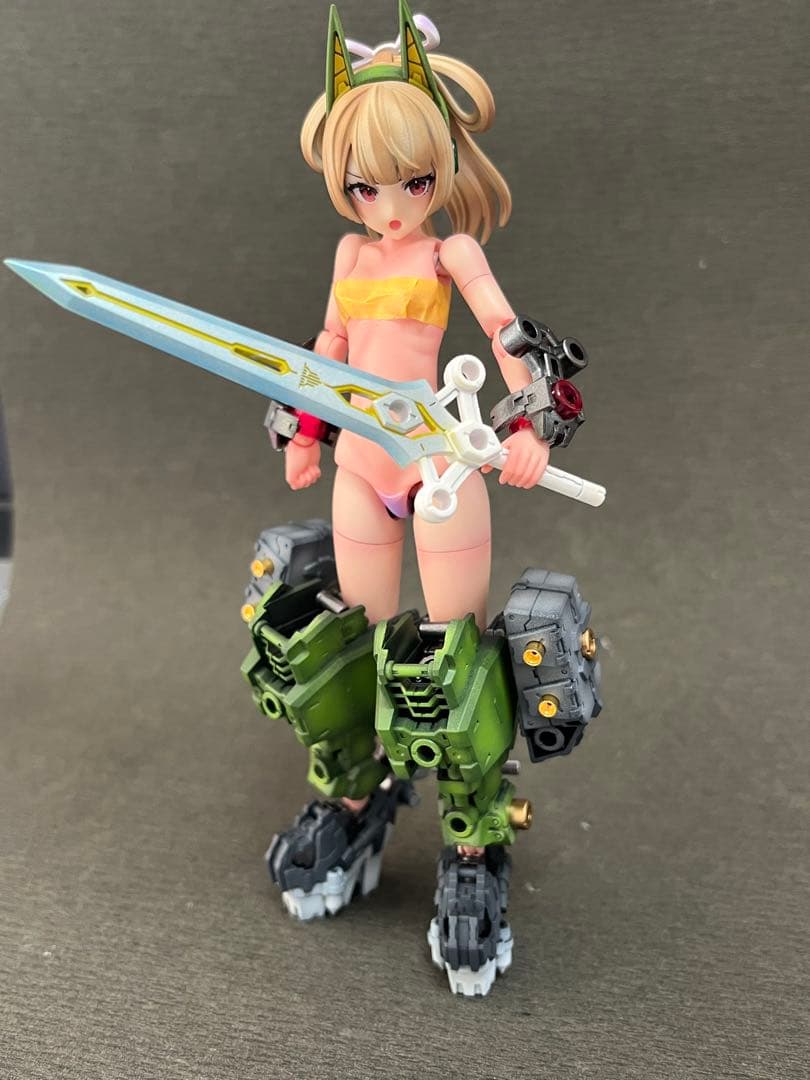 ト*ム様 メガミデバイス バスタードールナイトとタンク武装、ガレージキット胴体塗