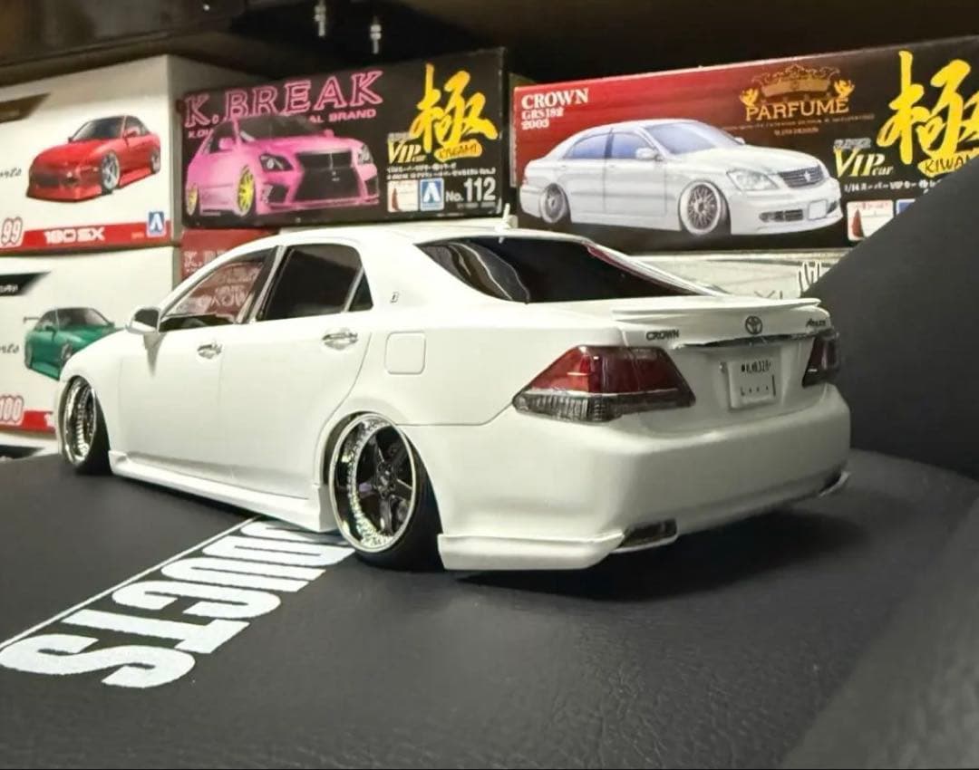 アオシマ GRS204クラウン アスリート 後期型