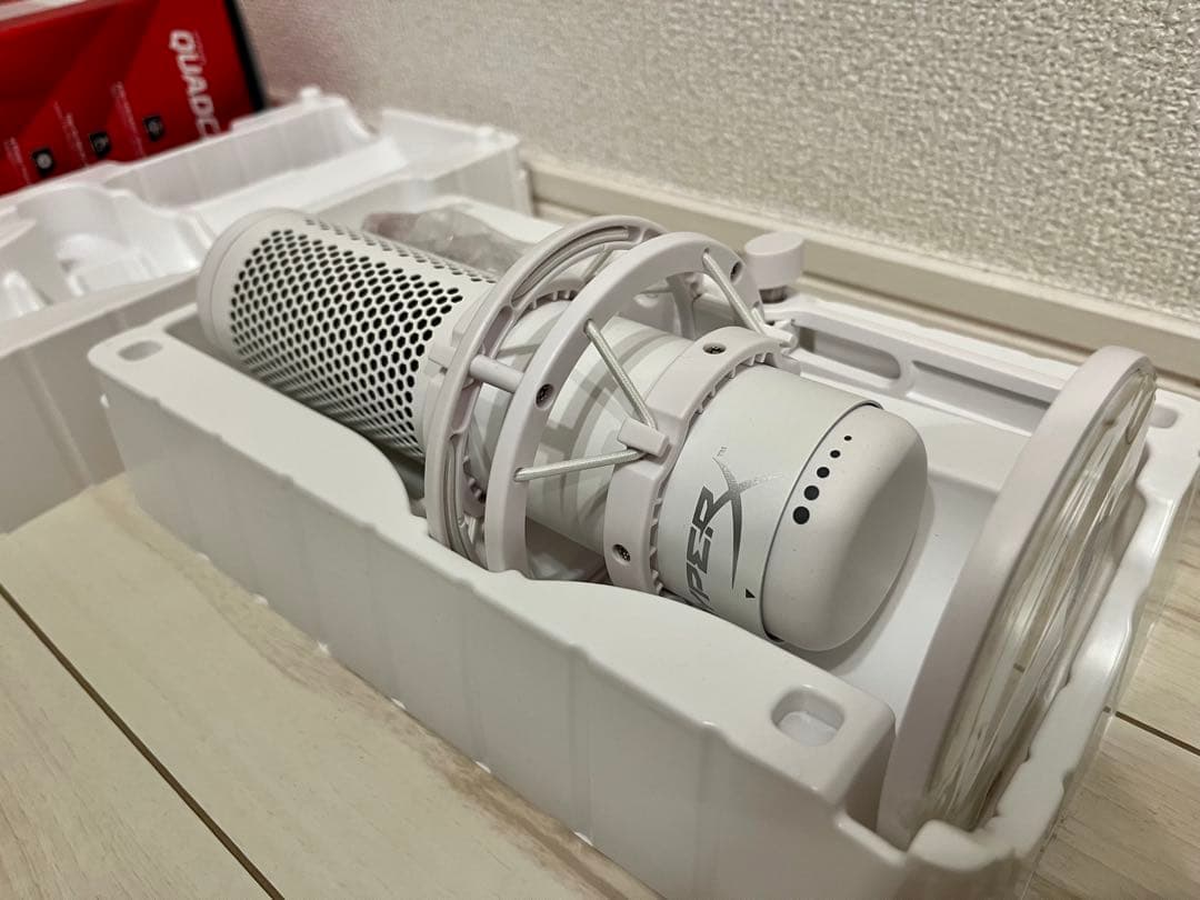 【美品】HyperX QuadCast S スタンドアロンマイク / ホワイト