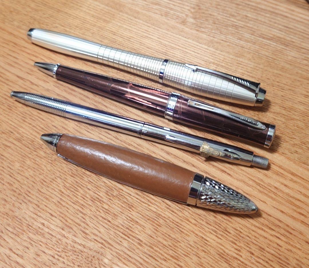 【高級筆記具4本セット+ペンケース3つ+替芯1つ】