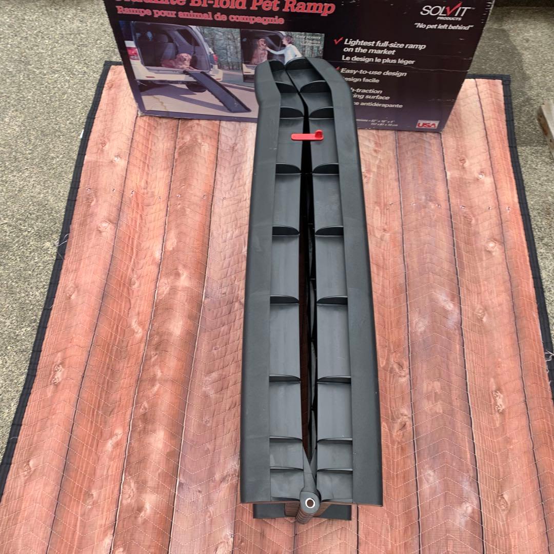 ペットスロープ　折りたたみ　犬　滑り止め　軽量