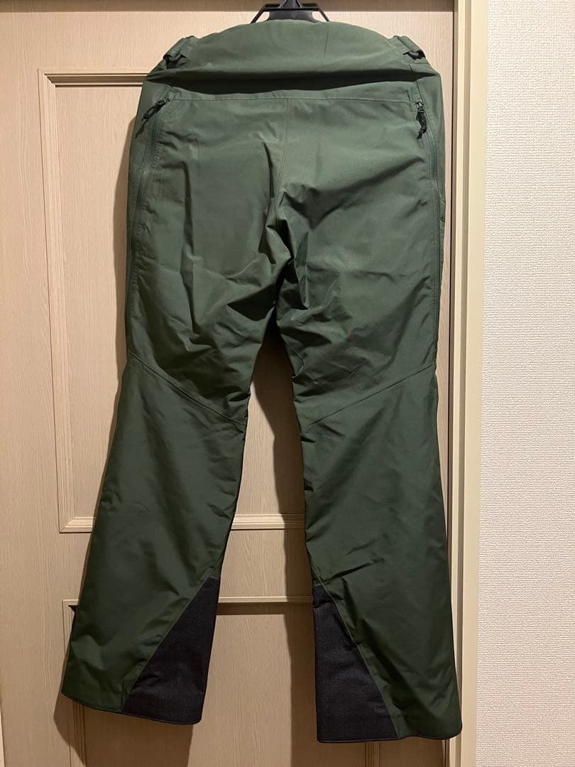 ホグロフス　Lumi Form Pant Women