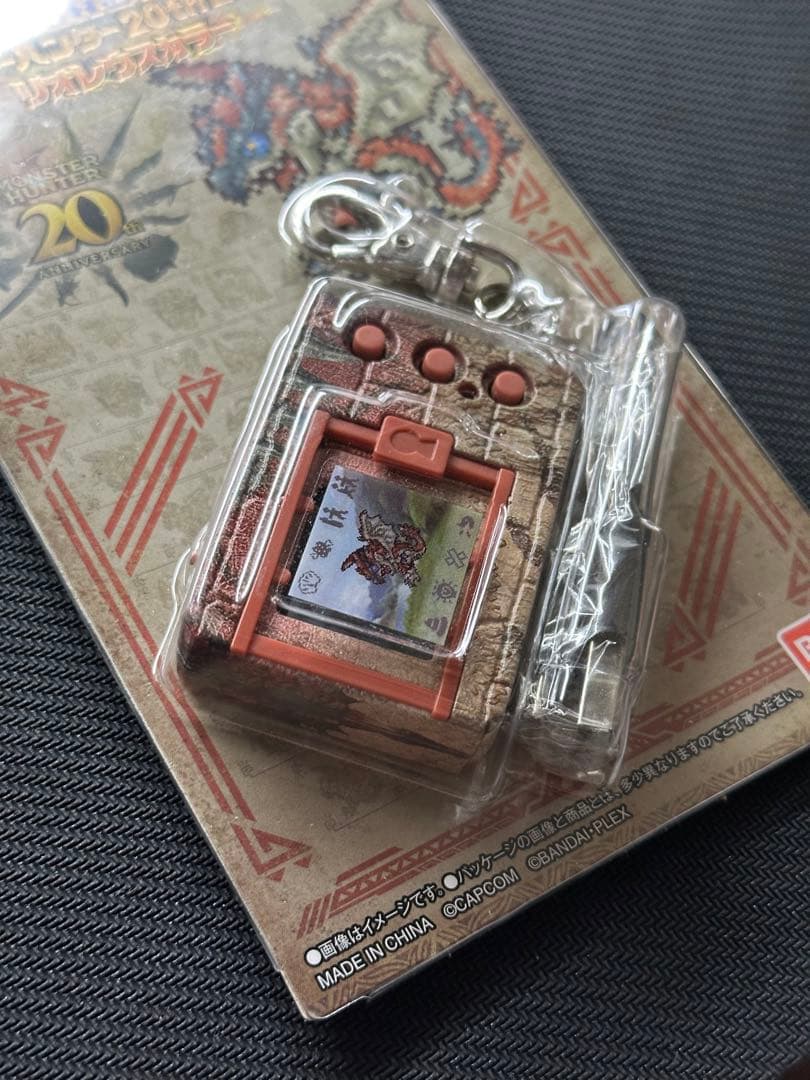 デジモン　モンハン　リオレウスカラー