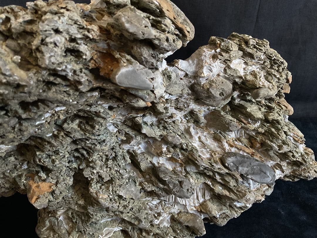 素晴らしい！奇岩水石/パワーストーン/さざれ石/鉱物見本