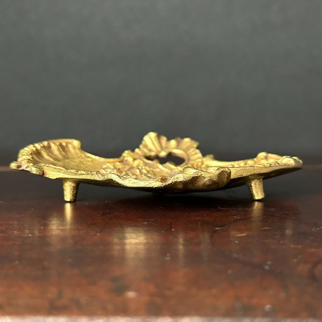 ★フランス　薔薇の模様　真鍮プレート　ロカイユ装飾　アンティーク